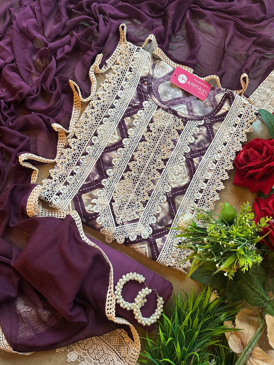 Pakistani crochet patterned cotton suit set with embroidered chiffon dupatta