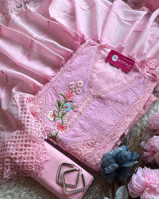 Crochet patterned embroidered suit set with cotton
