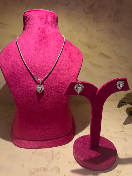 Solitaire heart silver chain set