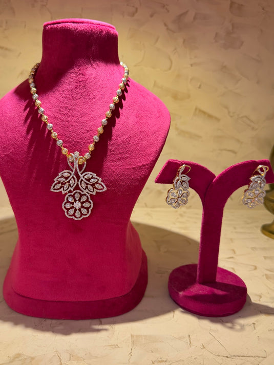 Zarina blossom set with pearl maala