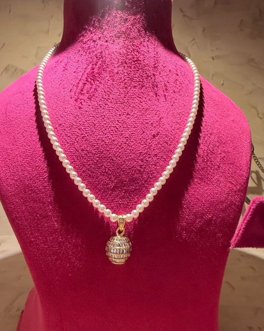Semi cylindrical diamond set with string