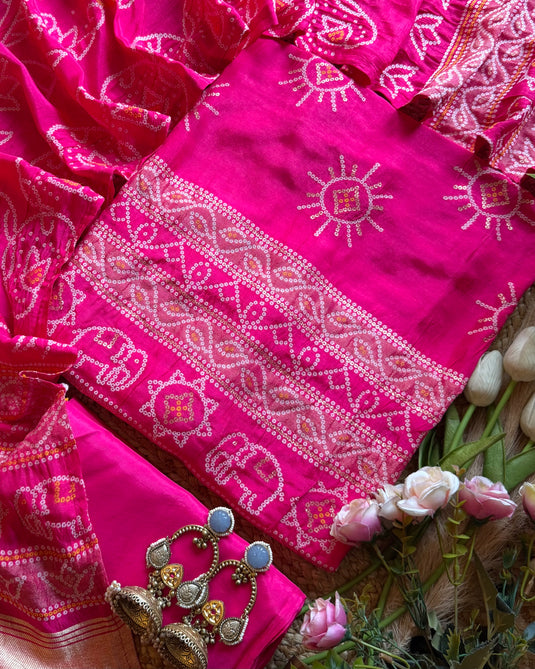 Ghadchola Dolla silk suit sets with gold border