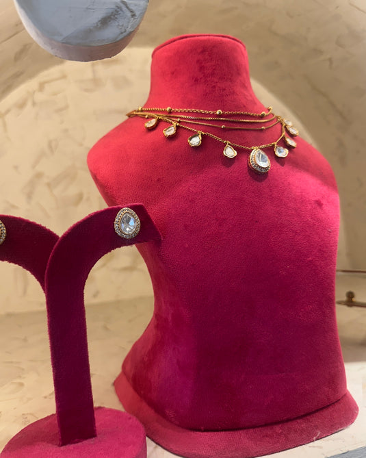 Layered chains with drops and earrings