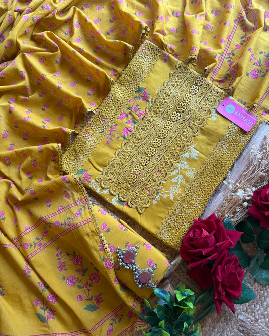 Laces detail pure cotton printed suit set