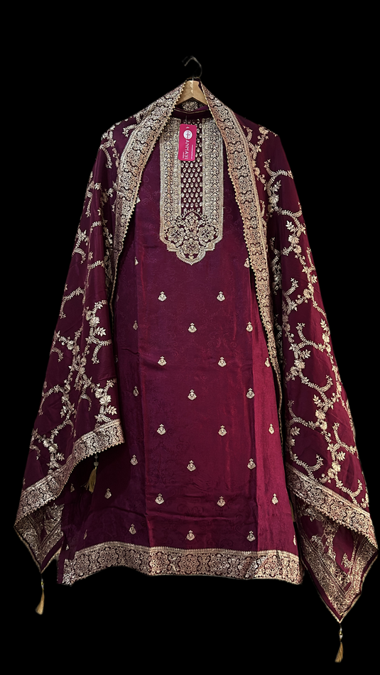 Maharani neck dolla silk self print suit sets