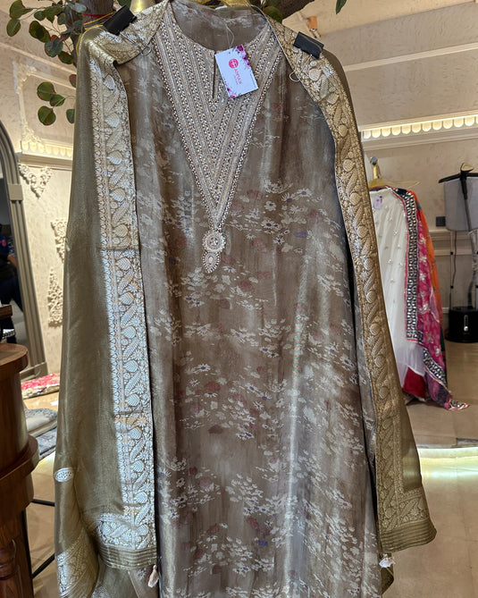 Article 1 Shimmer tissue