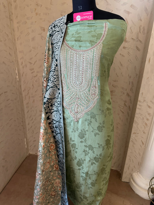 Dolla silk self dori neck suit set with shaded banarasi dupatta