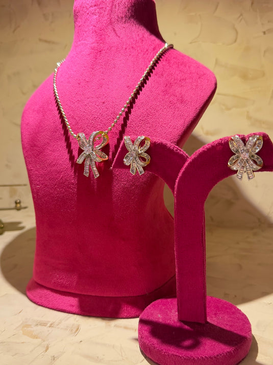 Bow 3D pendant set with peas chain