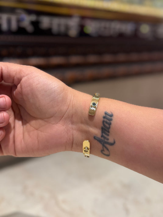 Queen castle adjustable bracelet