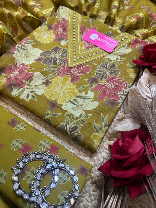 Fine cambric cotton printed floral mirror v neck suit