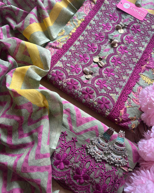 Embroidered shell neck printed pure cotton suit with crochet details