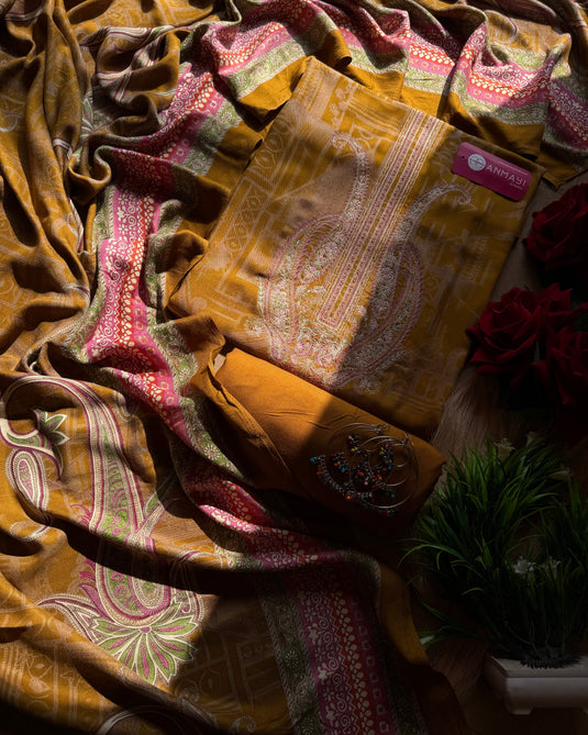 Fine pashmina printed Pakistani suits