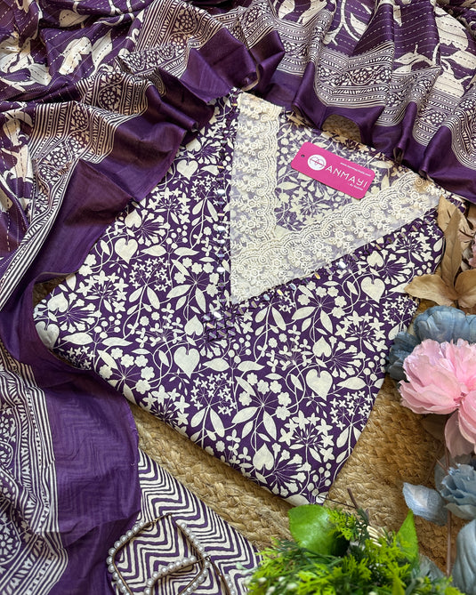 Bright and shine cambric cotton neck detail suit set