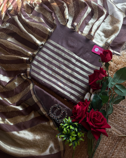 Chanderi bright pita neck suit with Banarasi border