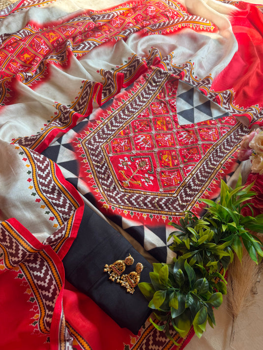 Abstract triangle Patola print black red suit set