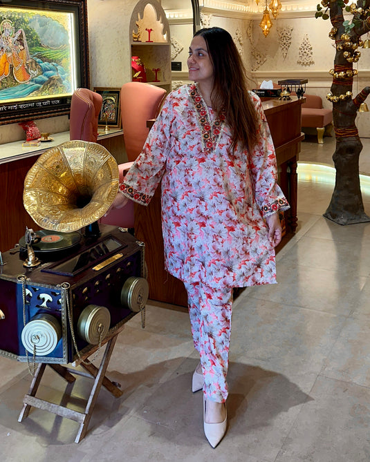 Floral linen coord set with embroidered Chinese v neck