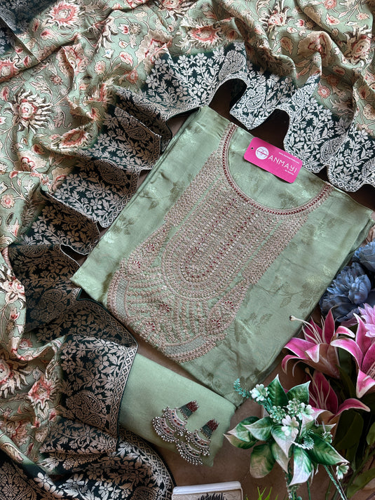 Dolla silk self dori neck suit set with shaded banarasi dupatta