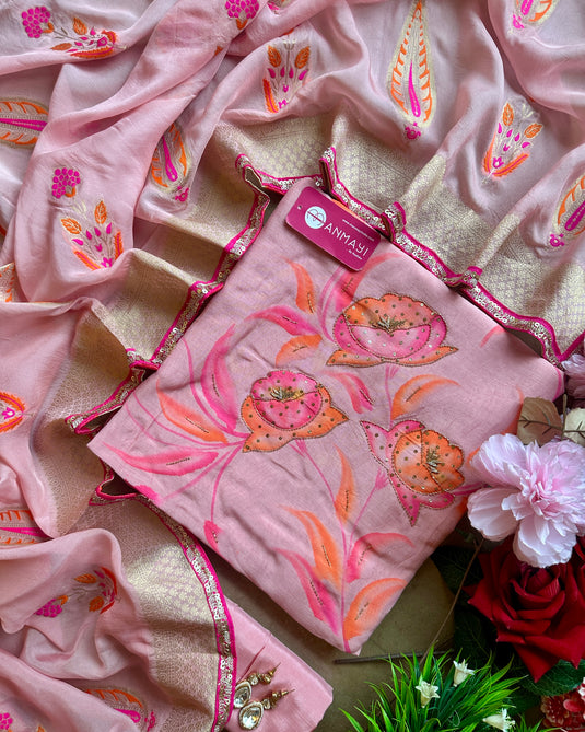 Handpaint highlights on pure linen fabric with georgette banarasi dupatta