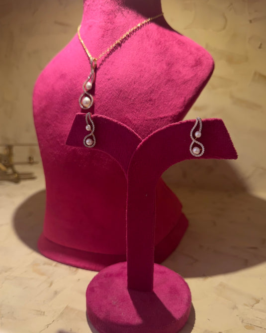 Dual pearl charm set