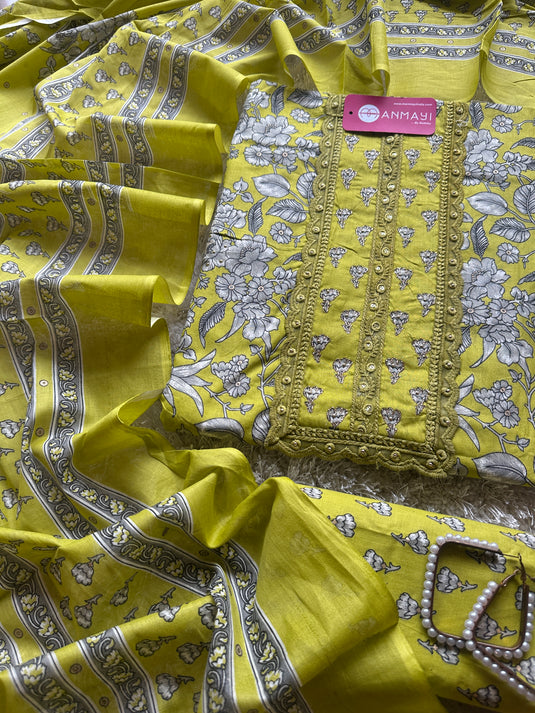 Patterned neck floral print cambric cotton suit