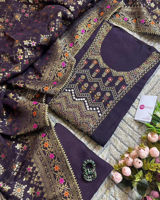 Banarasi Dupatta Dolla Silk Yoga Neck Suit