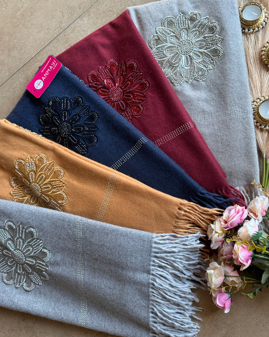 Patched flower motifs stole
