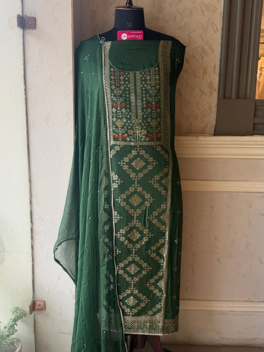 Panel jacquard work Dolla silk suit set