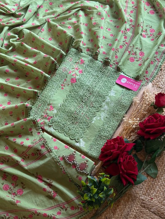 Laces detail pure cotton printed suit set