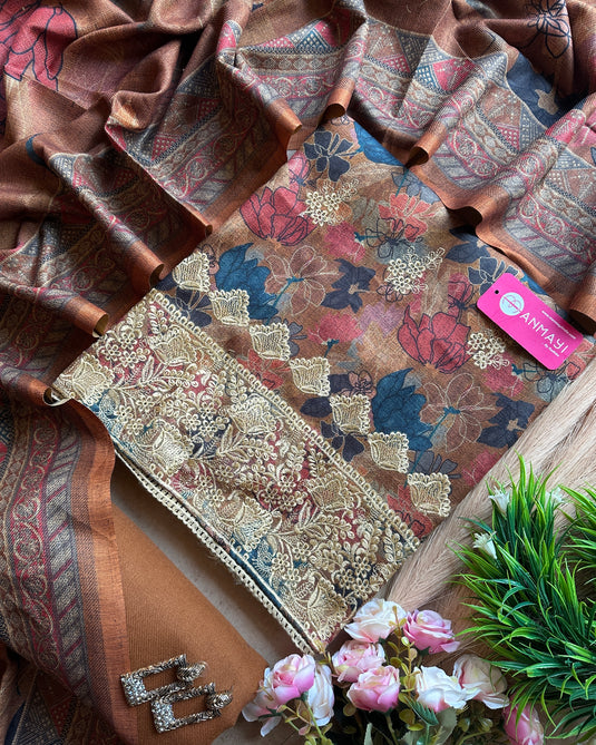 Coloured machine work soft spun suit set