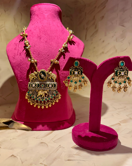 Malhaar embedded ghungroo chain set