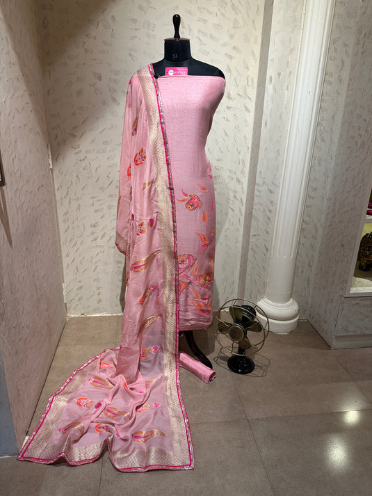 Handpaint highlights on pure linen fabric with georgette banarasi dupatta