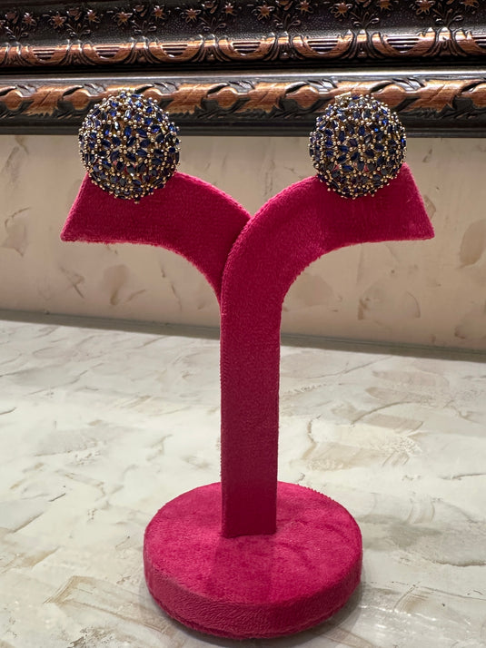 Spherical stone earrings