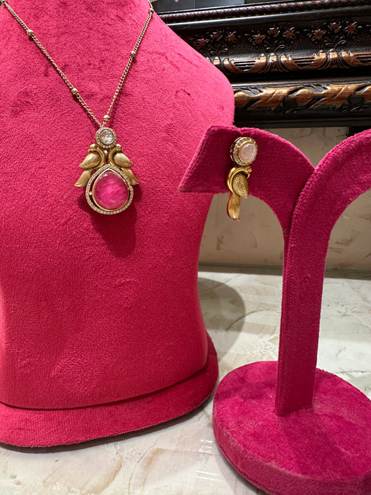 Birdy coloured stone set