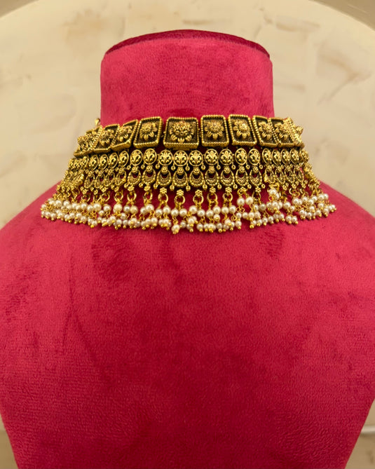 Rajwada dull gold jhumka set