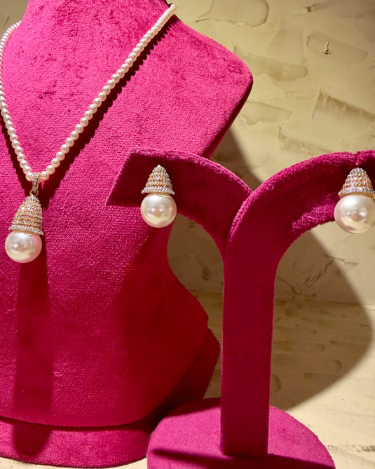 Temple Pearl set