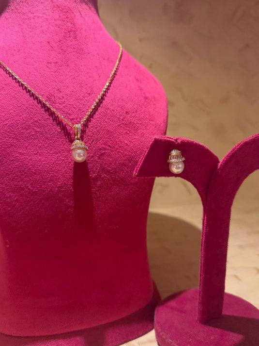 Chandlier pearl diamond set