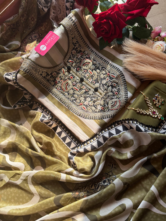 Stripes Russian silk suit set with patched embroidered neck