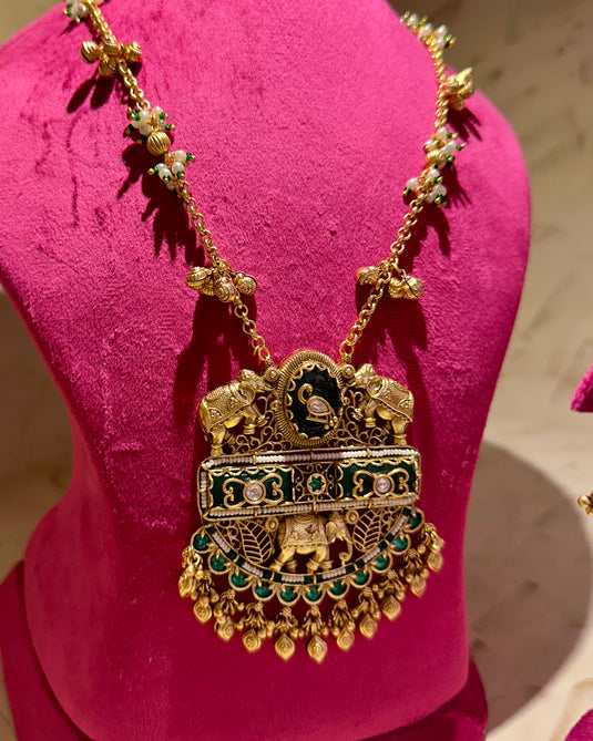Malhaar embedded ghungroo chain set