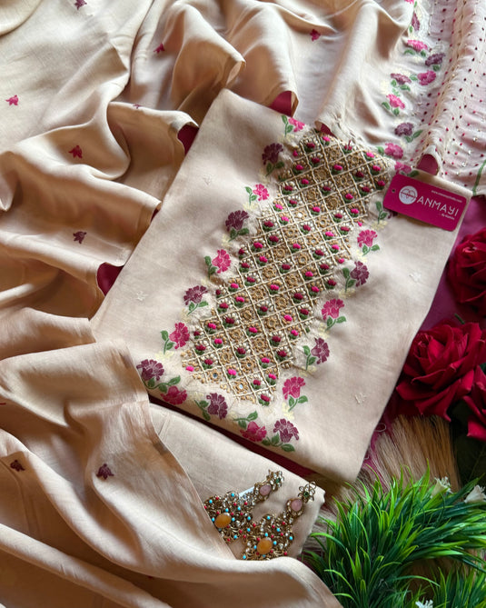 Jamdani french knots on pure maheshwari suit