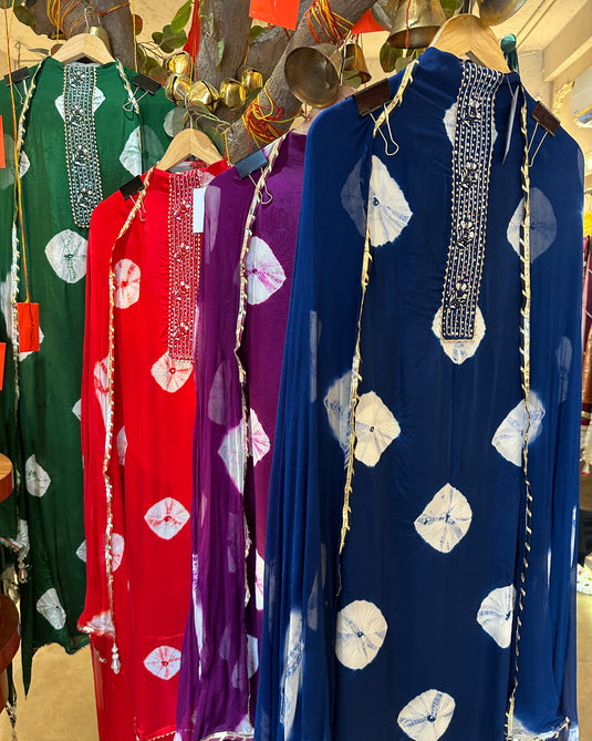 Shibori print semi crepe suit set with chiffon batik dupatta