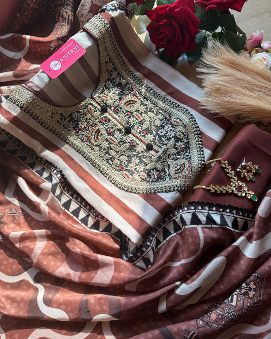 Stripes Russian silk suit set with patched embroidered neck