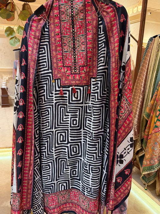 Abstract print muslin black white muslin suit set