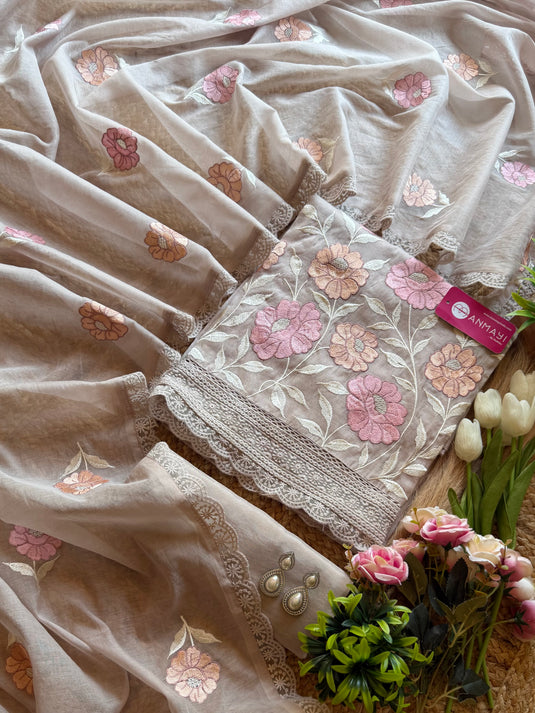 Phulwari Mul Chanderi tassel neck suit set