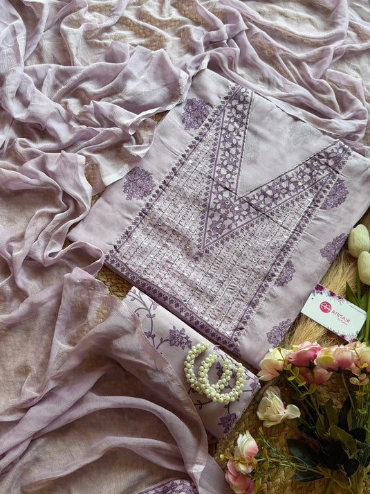 V neck block print cotton suit set with chiffon dupatta
