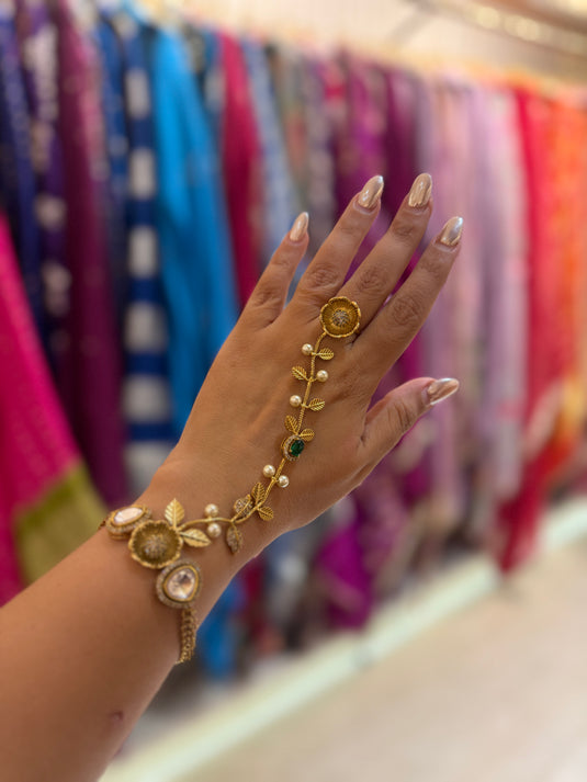 Panna gold hathphool