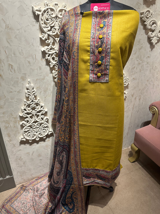 Bright and colourful printed shawl spun  set