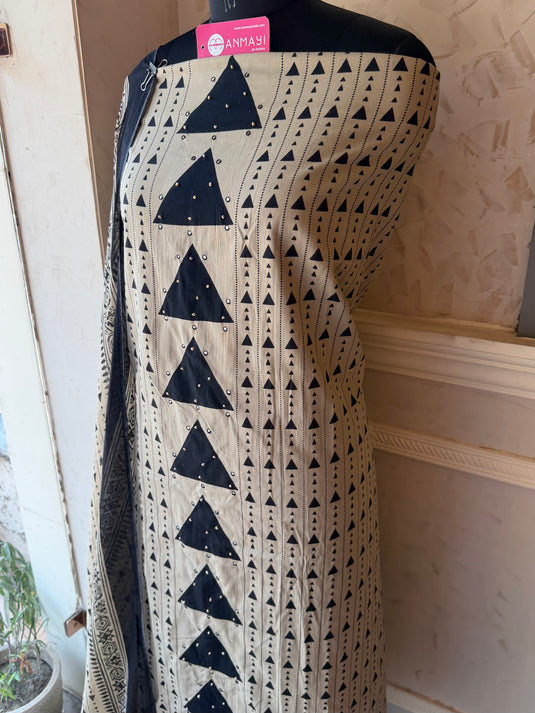 Geometric panel beige black Cambric cotton suit