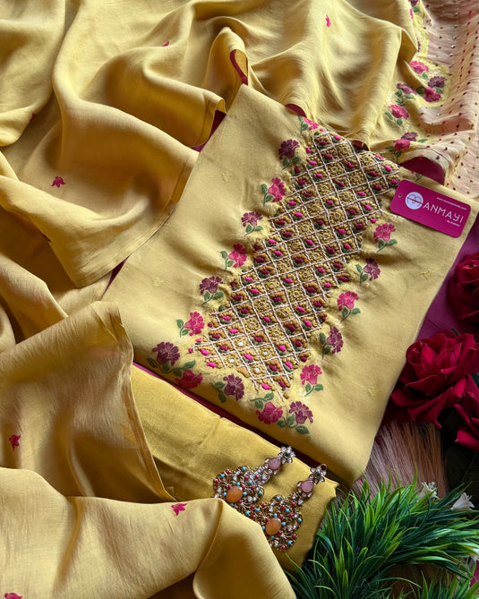 Jamdani french knots on pure maheshwari suit