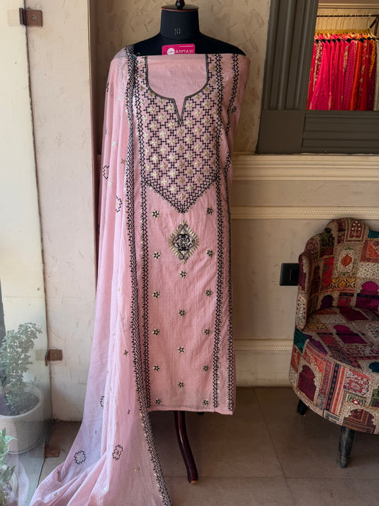 Thread stitch pita highlights Mul Chanderi suit set