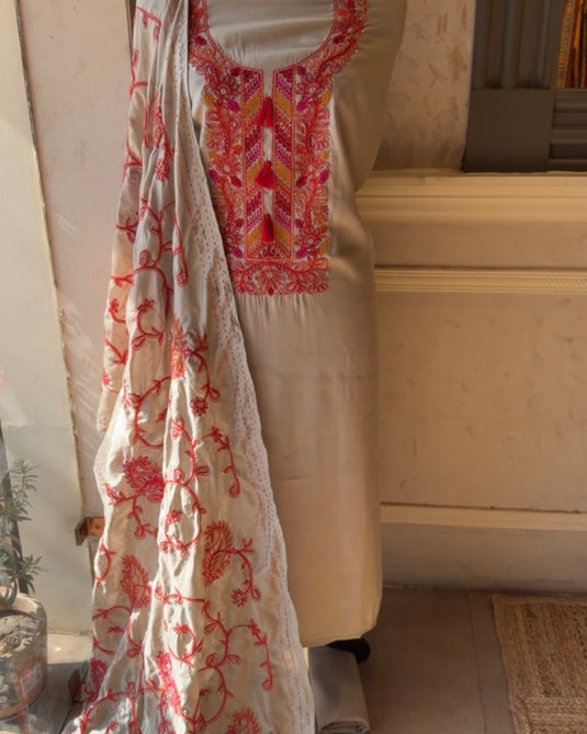 Modal boho tassel beige red neck suit set